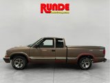 Used 2003 Chevrolet S10 Pickup LS image 2