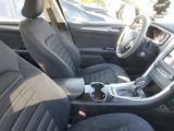 Used 2015 Ford Fusion SE image 2