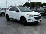 Used 2017 Chevrolet Equinox LT image 2