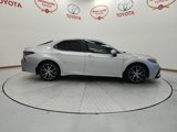 Used 2022 Toyota Camry SE image 3