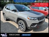 Used 2022 Jeep Compass Trailhawk w/ Trailhawk Convenience Group image 2
