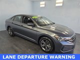 Used 2022 Volkswagen Jetta SE image 2