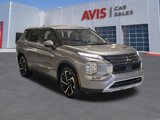 Used 2023 Mitsubishi Outlander SE image 3