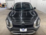 Used 2023 Mitsubishi Outlander SE image 3
