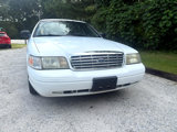Used 2006 Ford Crown Victoria image 2