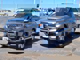 Used 2022 Ford Explorer XLT image 3