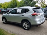 Used 2015 Nissan Rogue SV image 3