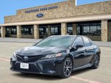 Used 2018 Toyota Camry SE image 2