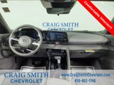 Used 2022 Hyundai Elantra SEL w/ Convenience + Premium Package image 3