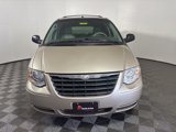 Used 2006 Chrysler Town & Country Touring image 2