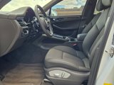 Certified 2022 Porsche Macan image 5