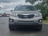 Used 2012 Kia Sorento LX w/ Convenience Pkg image 2