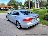 Used 2017 Jaguar XE image 4