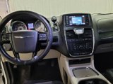 Used 2015 Chrysler Town & Country Limited image 4