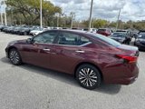 Used 2023 Nissan Altima 2.5 SV image 3