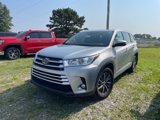 Used 2018 Toyota Highlander XLE image 2