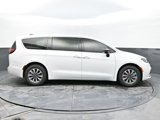 New 2025 Chrysler Pacifica Select image 6