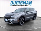 Used 2022 Mitsubishi Outlander SE image 2