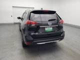 Used 2017 Nissan Rogue SV image 6