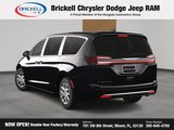 New 2025 Chrysler Pacifica Select image 4