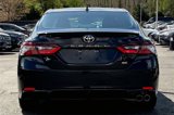 Used 2022 Toyota Camry SE image 3