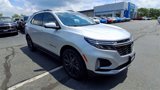 Certified 2022 Chevrolet Equinox RS image 2