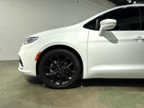 Used 2022 Chrysler Pacifica Touring-L w/ S Appearance Package image 3