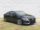 Used 2023 Nissan Altima 2.5 SV image 1