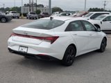 Used 2021 Hyundai Elantra SEL w/ Convenience Package image 5