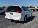 Used 2020 Chrysler Pacifica Touring w/ Advanced Safetytec Group image 5