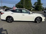 Used 2020 Nissan Altima 2.5 SV image 2