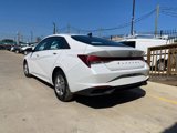 Used 2021 Hyundai Elantra SE image 5