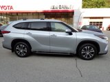 Used 2022 Toyota Highlander XLE image 2