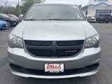 Used 2017 Dodge Grand Caravan SE image 2