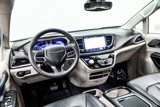 Used 2022 Chrysler Pacifica Touring-L image 5