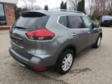 Used 2017 Nissan Rogue SV image 3
