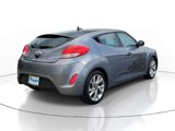 Used 2017 Hyundai Veloster image 4