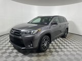 Used 2018 Toyota Highlander SE image 3