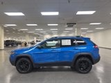 Used 2019 Jeep Cherokee Trailhawk image 4