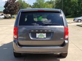 Used 2016 Dodge Grand Caravan SE image 4
