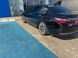 Used 2017 Honda Accord Touring image 3