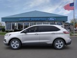 Certified 2023 Ford Edge SE image 3