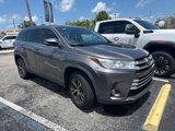 Used 2019 Toyota Highlander Plus image 2