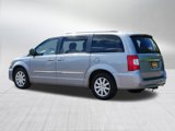 Used 2014 Chrysler Town & Country Touring image 5