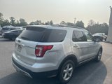 Used 2017 Ford Explorer XLT w/ Equipment Group 202A image 3