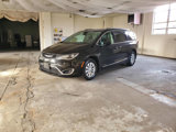 Used 2018 Chrysler Pacifica Touring-L Plus image 2