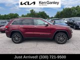 Used 2017 Jeep Grand Cherokee Limited w/ Luxury Group II image 4