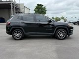 Used 2020 Jeep Compass Latitude image 2