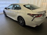 Used 2024 Toyota Camry SE image 3