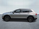 Used 2021 Volkswagen Tiguan SE w/ Panoramic Sunroof Package image 6